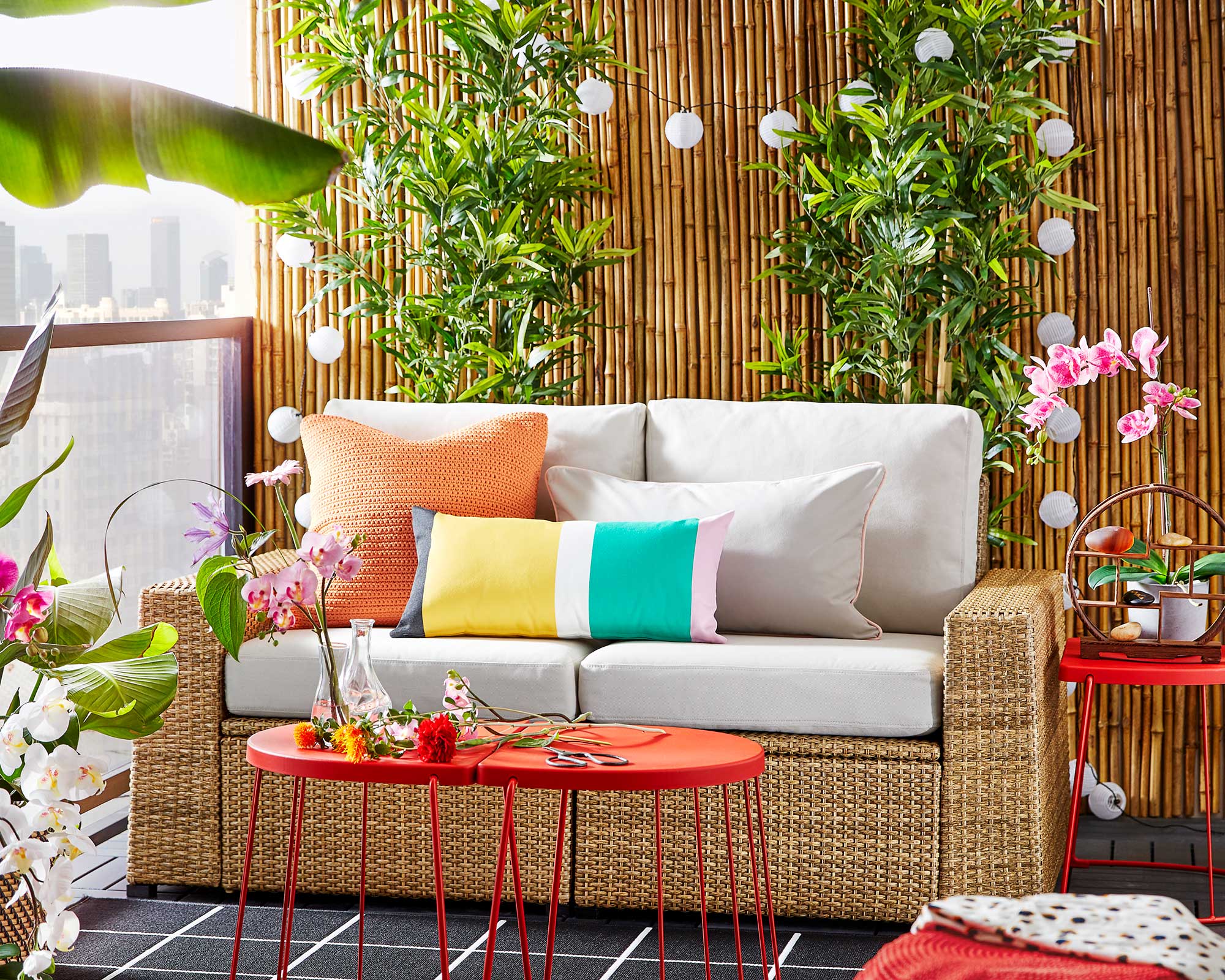 φανάρια string στο μπαλκόνι από την Ikea